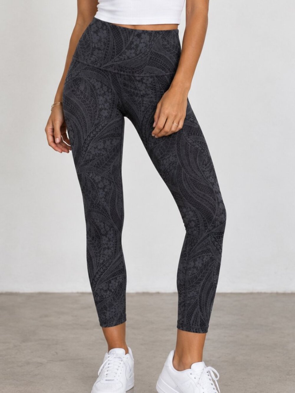 ATHLETA Elation Textured Tight Navy Black Paisley Lace Jacquard 7/8 Leggings S